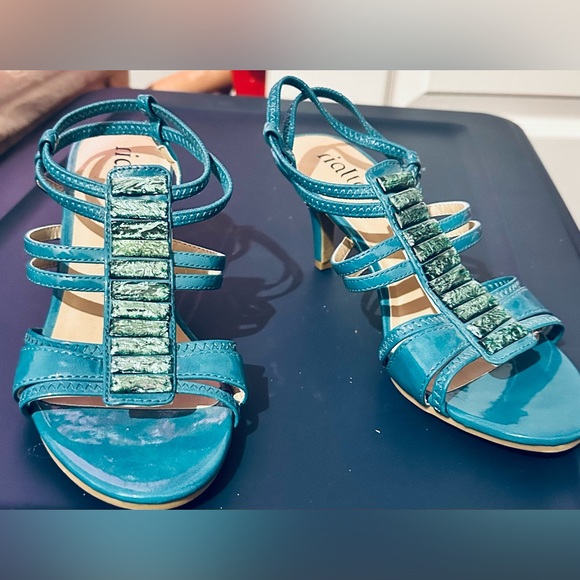 NEW Rialto Turquoise Kitten Heels with Open Top Beautiful 6.5 US M - Picture 6 of 16